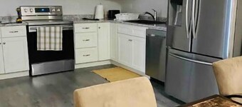 Abigael’s Apt Suite 1 BR 2 BED in Central Bridgewater

