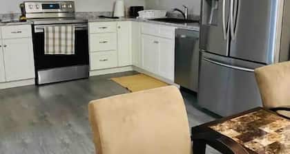 Abigael’s Apt Suite 1 BR 2 BED in Central Bridgewater