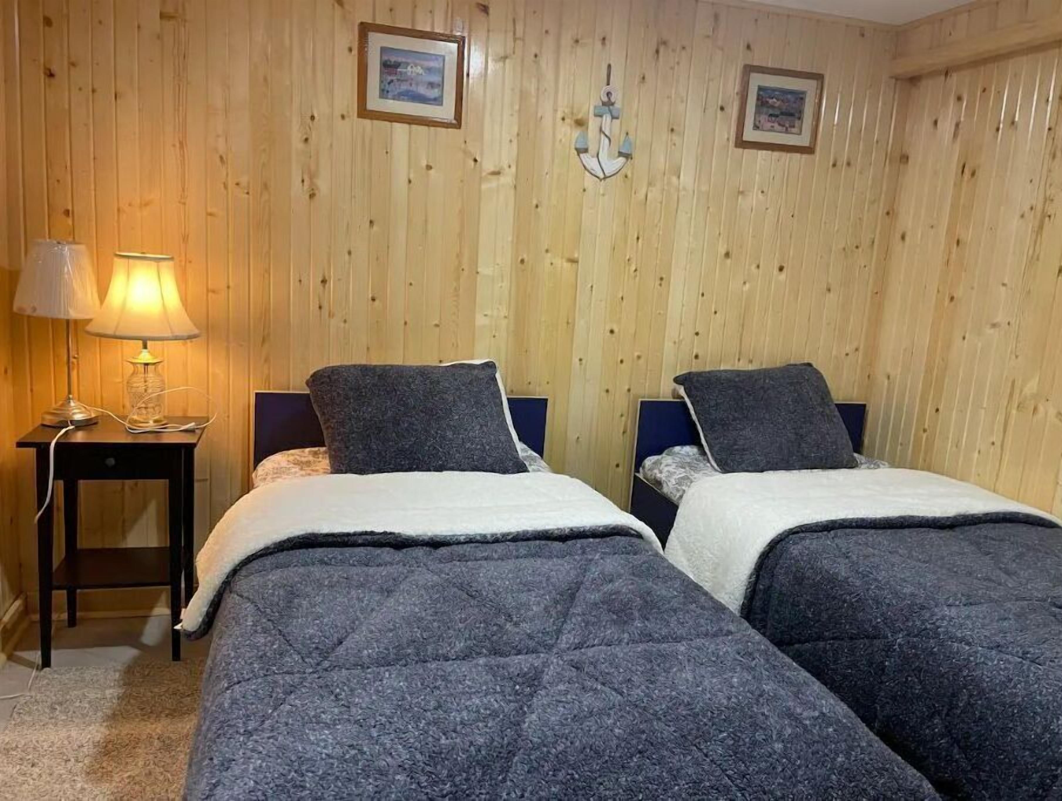 1 chambre, fer et planche à repasser, Wi-Fi, draps fournis