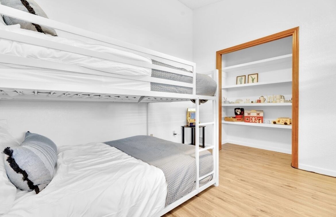 4 bedrooms, iron/ironing board, travel cot, WiFi