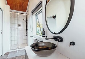 Shower, towels