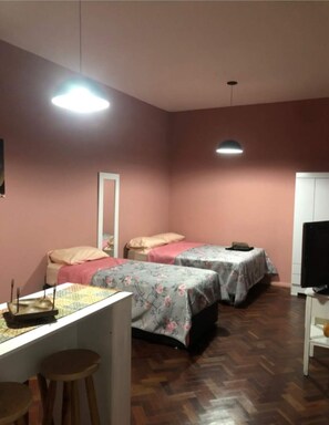 1 Schlafzimmer, Bügeleisen/Bügelbrett, kostenloses WLAN, Bettwäsche
