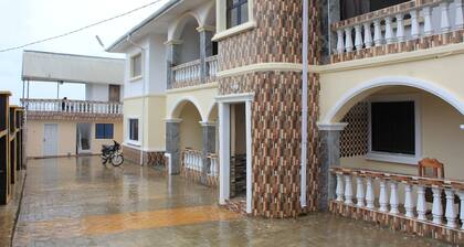 4 bedroom Apartment with 24hrs power supply, in the heart of Owo, Ondo state