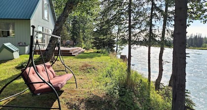 Walt's Point cabin on the gorgeous Kenai River in Soldotna..Alaska's Playground!