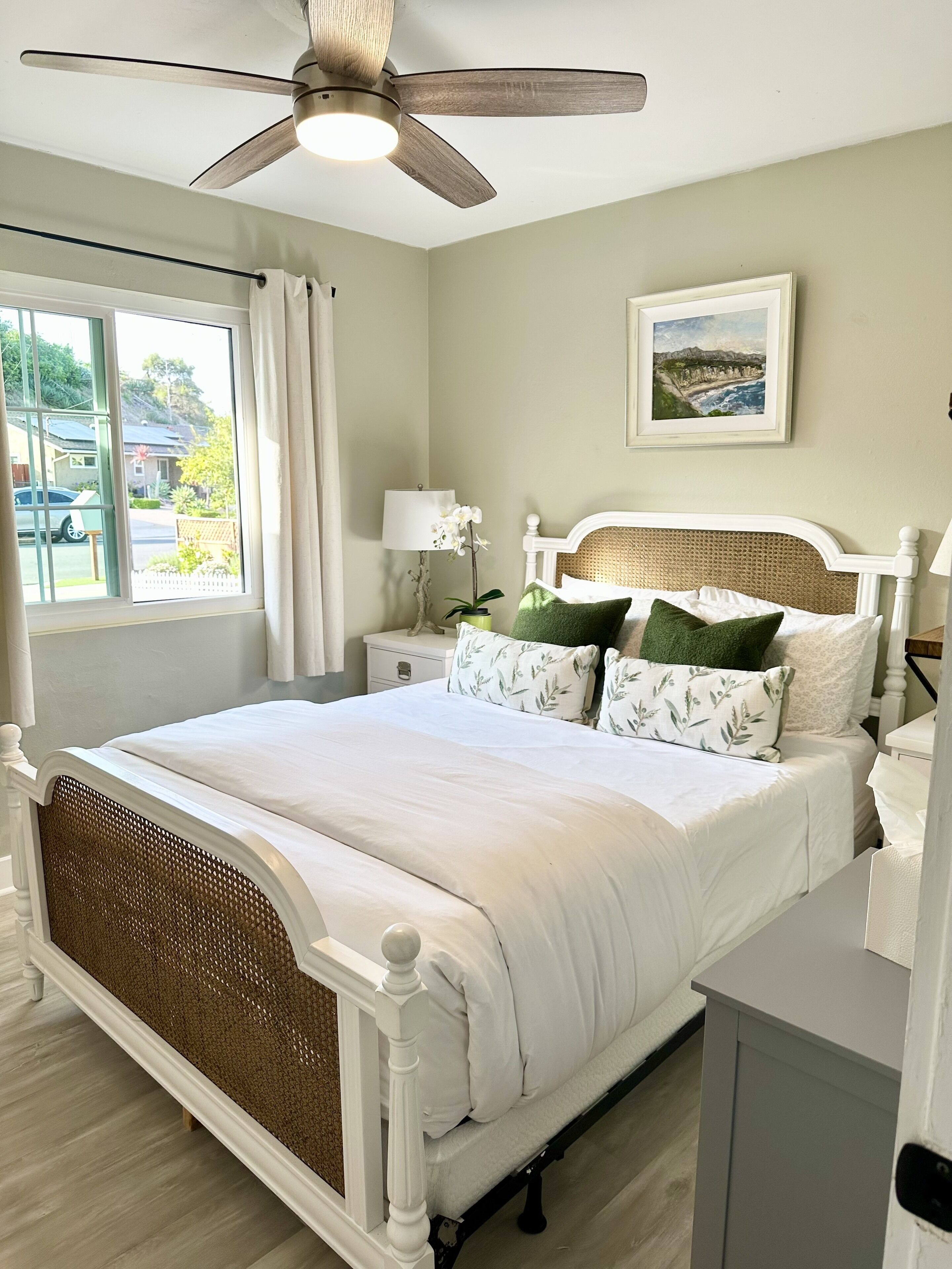 3 habitaciones, tabla de planchar con plancha, cuna de viaje y wifi 