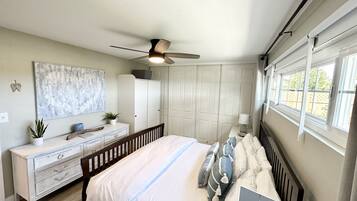 3 bedrooms, iron/ironing board, travel cot, WiFi