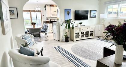 Art Gallery Family Home - Southern California Style - Excellent Location