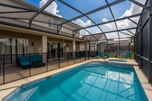 A heated pool - The Dream Vacation Home! (Clermont)