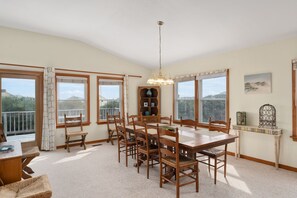 Interior - Sunshine Daydream - Oceanside, Private Pool, Hot Tub and Game Room (Corolla)
