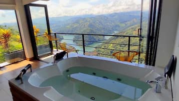 Honeymoon Suite