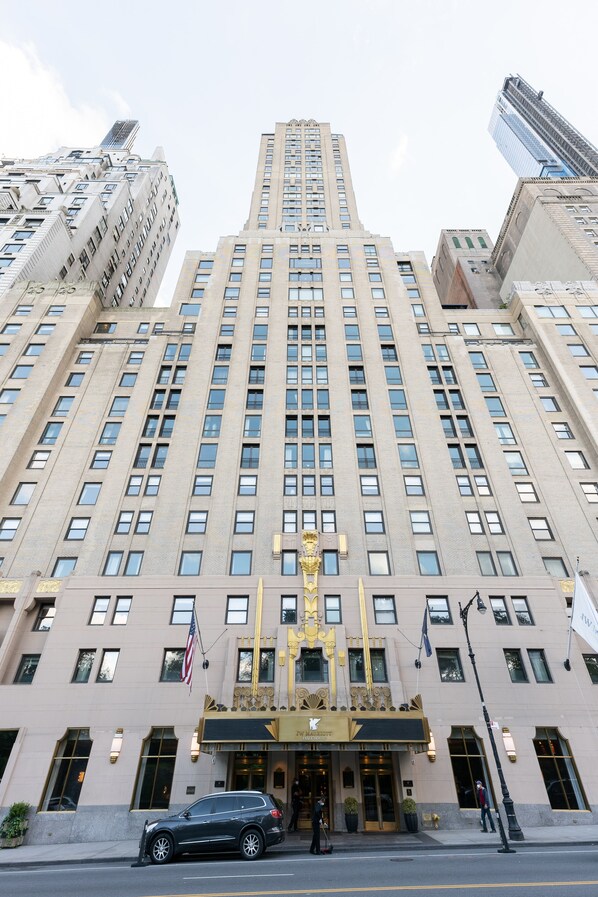 Exterior - Beautifully decorated in the Essex House! (New York)