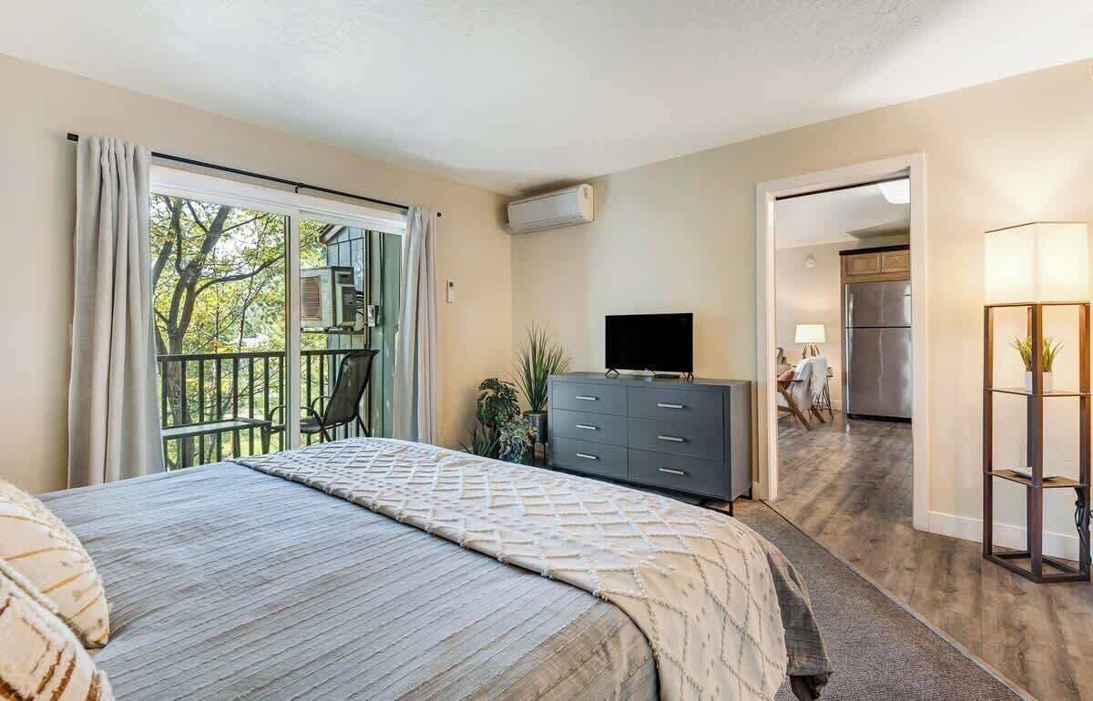 1 bedroom, iron/ironing board, free WiFi, bed sheets