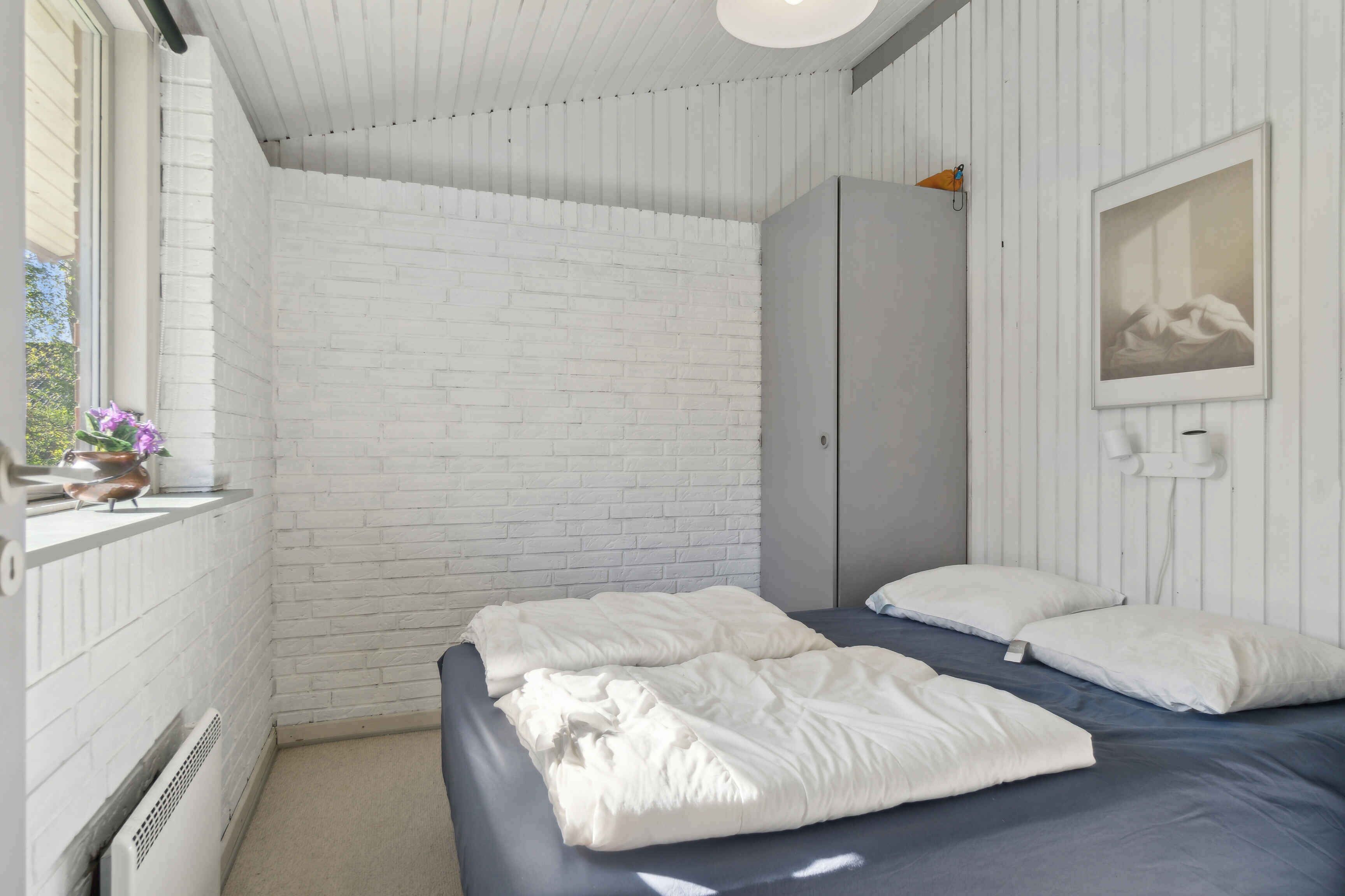 3 bedrooms, iron/ironing board, free WiFi