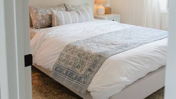 5 bedrooms, WiFi, bed sheets