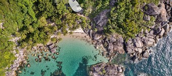 Bedarra Island. Doorila beach: Perfect for family & friends for a beach holiday