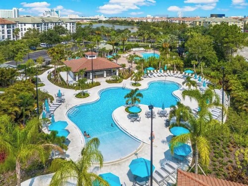 Vista Cay Getaway Luxury By Universal Orlando
