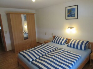 1 bedroom, Internet, bed sheets - Ferienwohnung 2 bis 4 Personen, 45 qm (Waging am See)