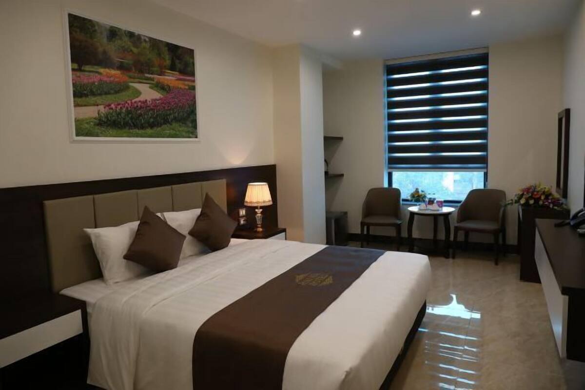 1 bedroom, in-room safe, desk, blackout curtains
