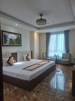 In-room safe, desk, blackout drapes, free WiFi - Violin Bac Ninh Hotel (Bac Ninh)