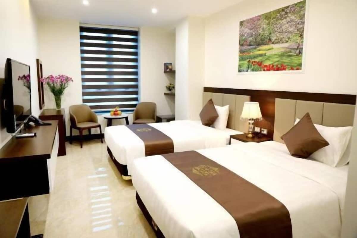 1 bedroom, in-room safe, desk, blackout curtains