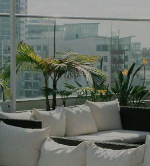 Property grounds - Hip Shoreditch 1BR w/ Security Concierge, nr Bars & Shops, by Blueground (London)