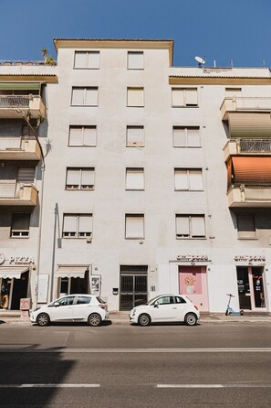 Exterior - Explore Rome from Casa Boccea 112: Your Perfect Stay Near Vatican City & more (Roma)