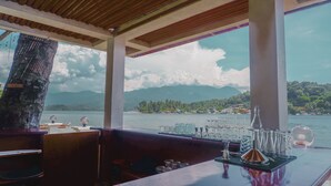 Gambar tidak terklasifikasi, 2 dari 61, tombol