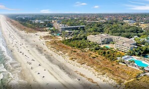 On the beach - Seaside Serenity: Private Balcony, Poolside, Coligny Plaza and Ocean View! (Hilton Head Island)
