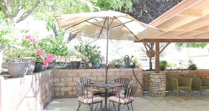 Live Oak Cottage- Adorable-2 beds Christian Owned