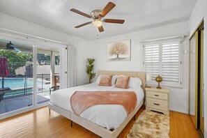 4 bedrooms, in-room safe, desk, iron/ironing board
