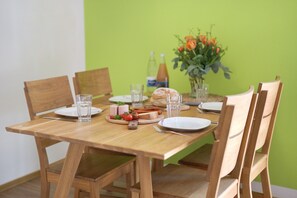 Dining - Apartment 'Rosalinde, 72 sqm' with Balcony and Wi-Fi (Oberkirch)
