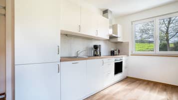 Réfrigérateur, four, plaque de cuisson, lave-vaisselle