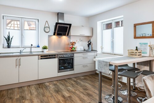 Holiday Apartment "Salem´s Treasure Manor" with Private Terrace, Shared Garden & Wi-Fi