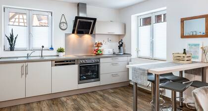 Holiday Apartment "SalemÂŽs Treasure Manor" with Private Terrace, Shared Garden & Wi-Fi