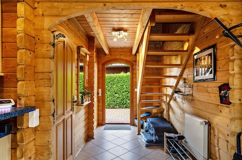 Ferienhaus 'Das Alpenhaus An Der Ems' mit Seeblick, privater Terrasse und WLAN