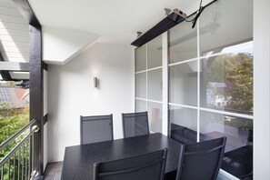 Outdoor dining - Apartment 2, 65sqm, 2 bedrooms, max. 4 persons (Schmallenberg)