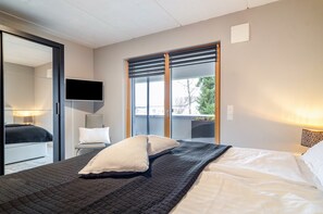 3 chambres, fer et planche à repasser, Wi-Fi gratuit, draps fournis