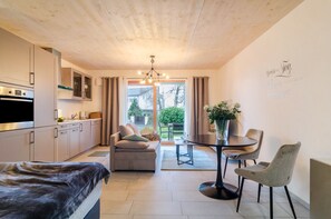 Interior - Apartment 'Aquamarin' with Mountain View, Private Terrace and Wi-Fi (Überlingen)