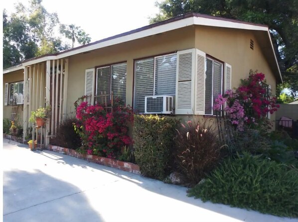 Exterior - A Private Affair Cottage (Pasadena)