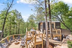 Outdoor dining - The Atlas Cedar Treehouse at Treetop Escapes! (Wildwood)