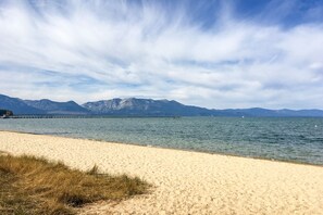 Tæt på stranden