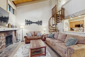 TV, peis og DVD-spiller