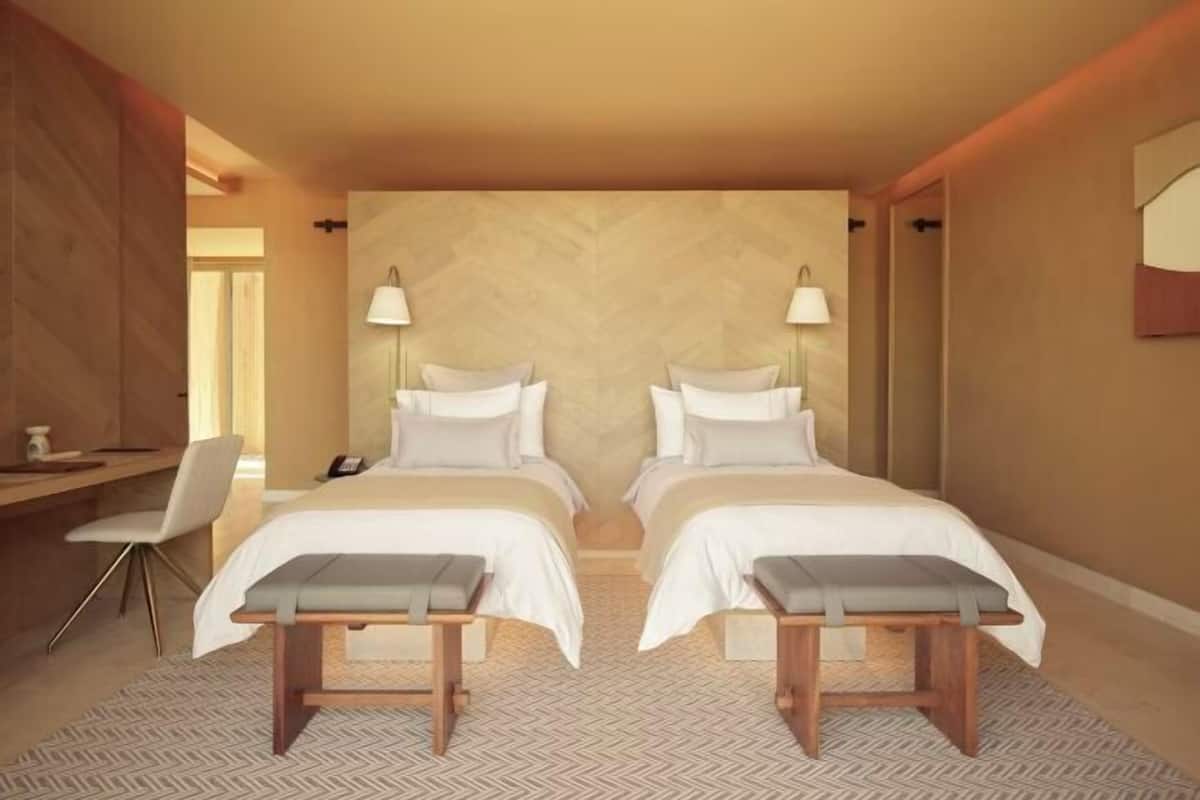 Premium bedding, down duvets, pillow-top beds, minibar