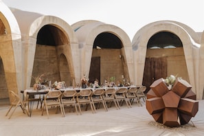 Outdoor banquet area - Banyan Tree Veya Valle De Guadalupe (Valle de Guadalupe)