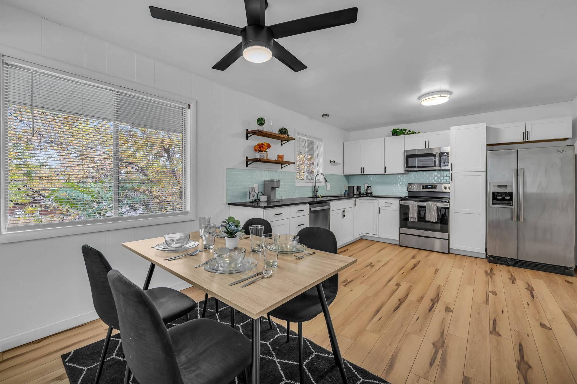 Charming getaway in Ogden: few minutes to ski resorts, sleeps six, ideal for outdoor enthusiasts!