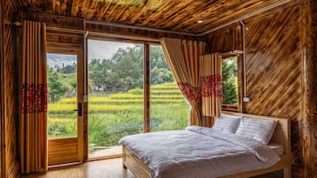 Deluxe Chalet, 2 Katil Ratu (Queen), Non Smoking, Mountain View | 1 bilik tidur, peralatan tempat tidur premium, gebar bulu kapas