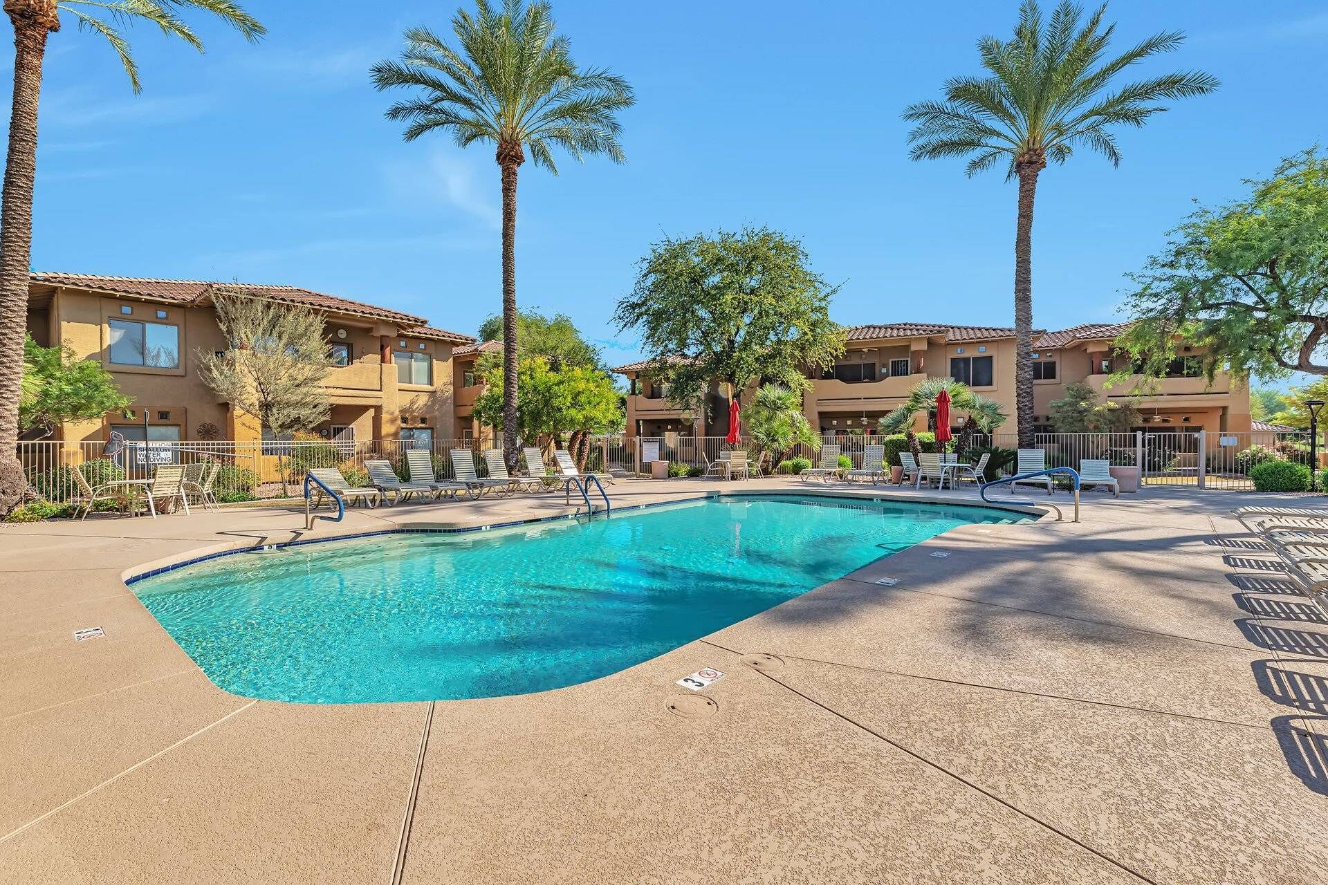 Business or Pleasure! Heated Pool/Spa/BBQ, Near Golfing/Shopping/Dining & Easy Freeway Access!