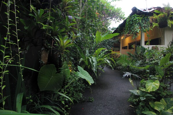 Garden view - Sari Gong Guest House, A Trishula Collection (Ubud)