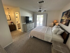 4 chambres, fer et planche à repasser, Wi-Fi, draps fournis