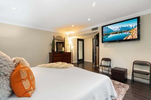 6 chambres, fer et planche à repasser, Wi-Fi, draps fournis